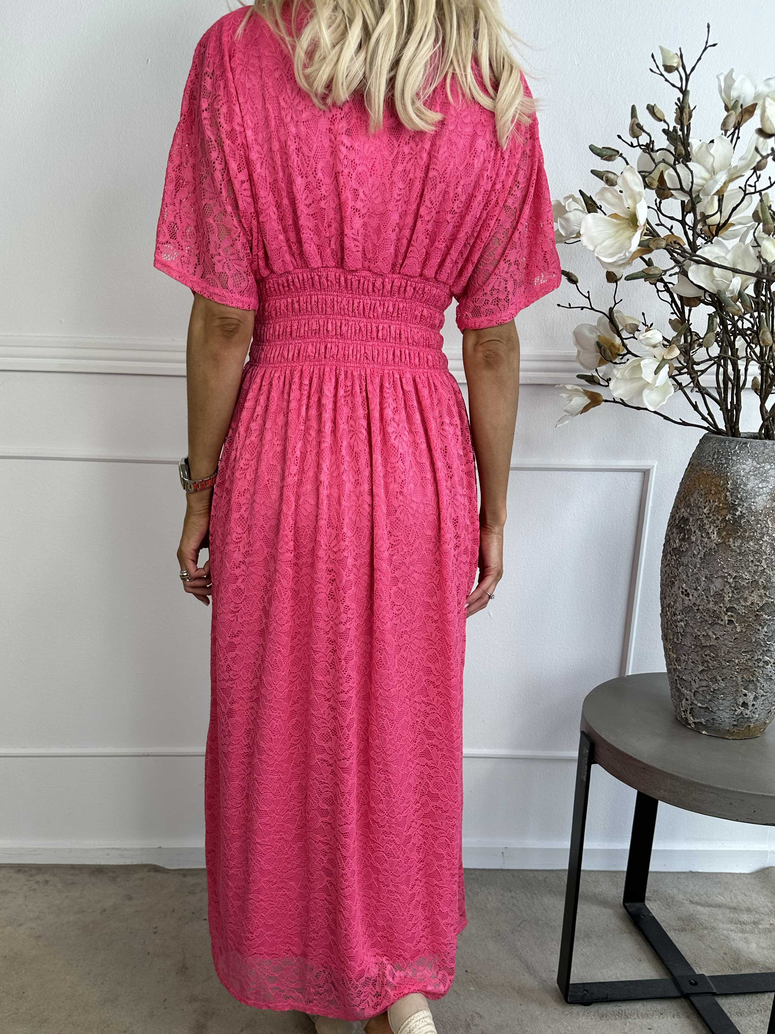 Pams Lace - Lang kjole i blonde med smock under brystet